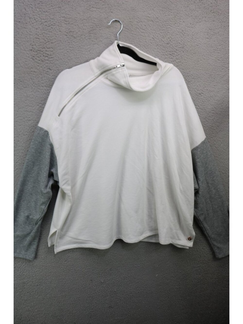 Livi Zip Collar Sweatshirt-Size 22/24-Colorblock-Soft-Casual-Preppy